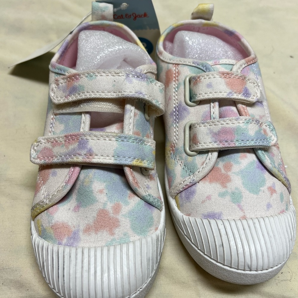 Sneakers - Picture 3 of 8